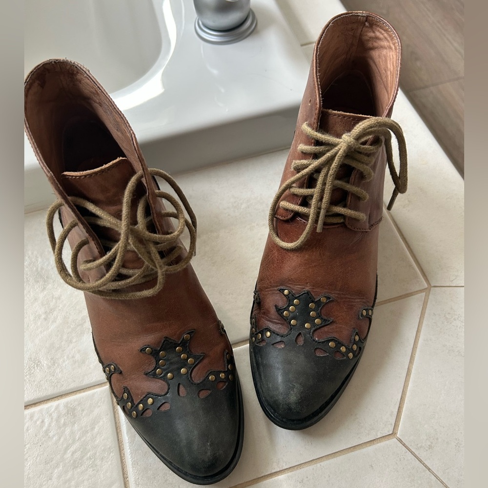 Jeffrey Cambell Western Booties